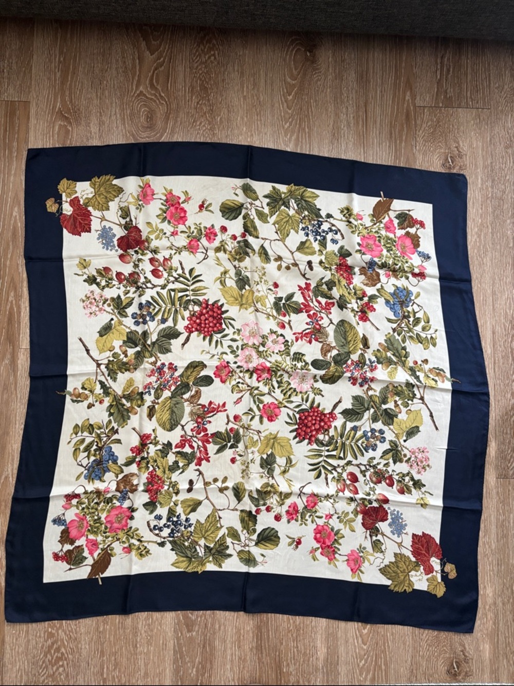 Large Vintage square silk scarf, botanical flowers, leaves, berries print 35”